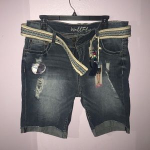 BERMUDA Wallflower Shorts ♥️